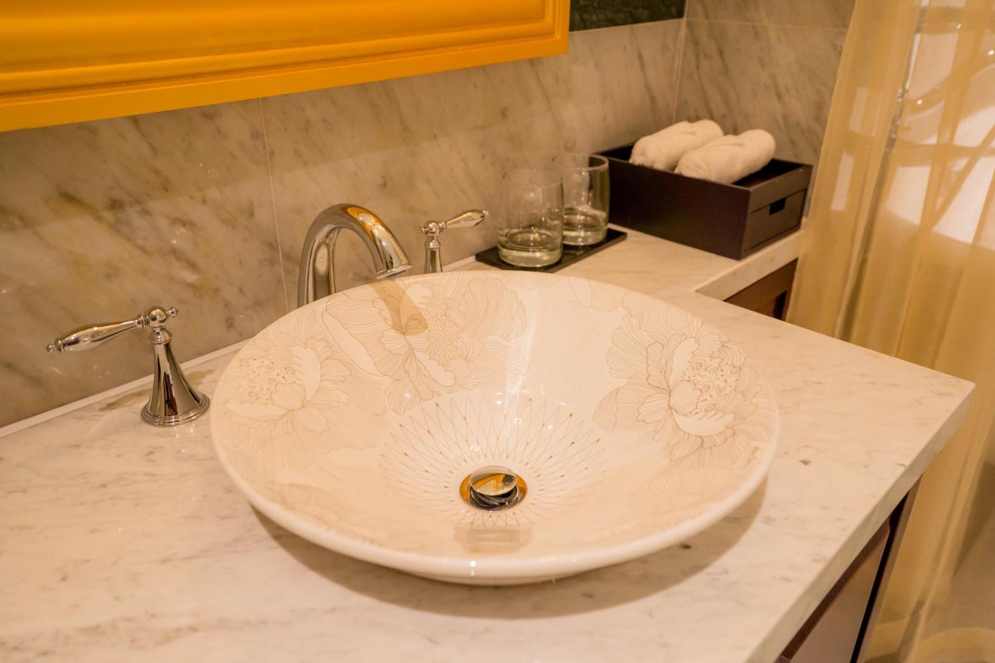 Отель Regal Collection House Duong Canh Экстерьер фото